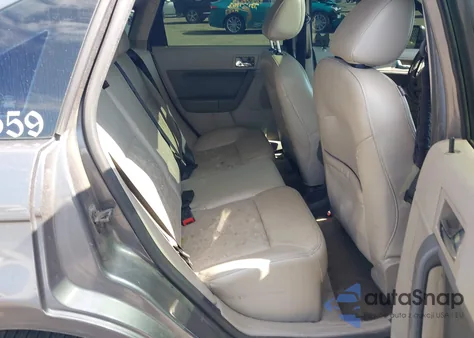 2010 Ford Focus Sel z USA, uszkodzony, nr VIN 1FAHP3HN7AW106899